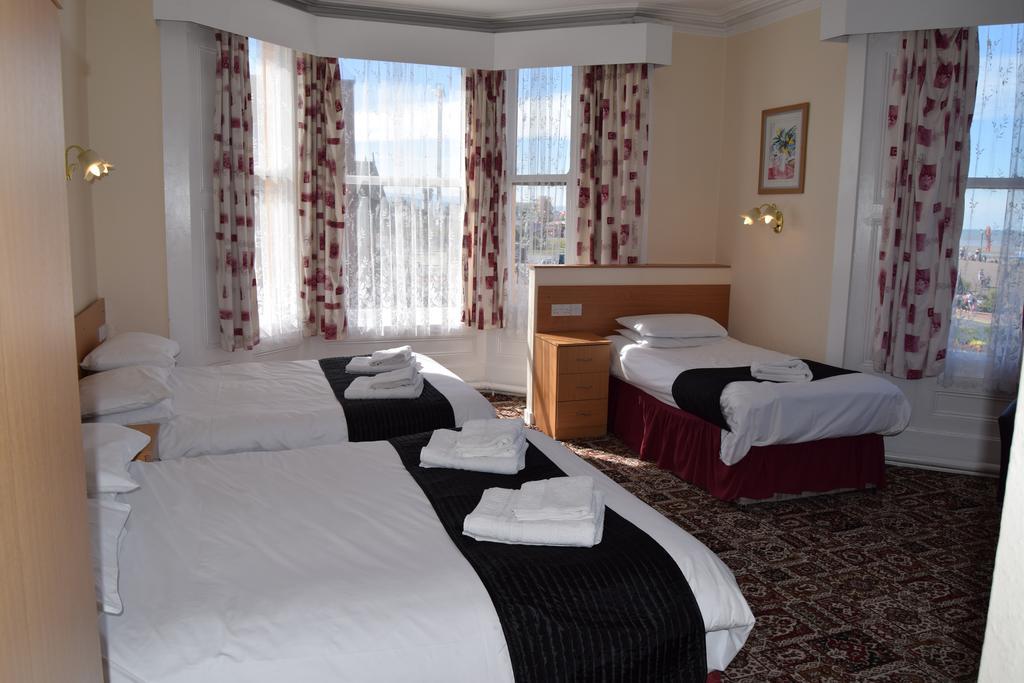 Westminster Hotel Rhyl Zewnętrze zdjęcie